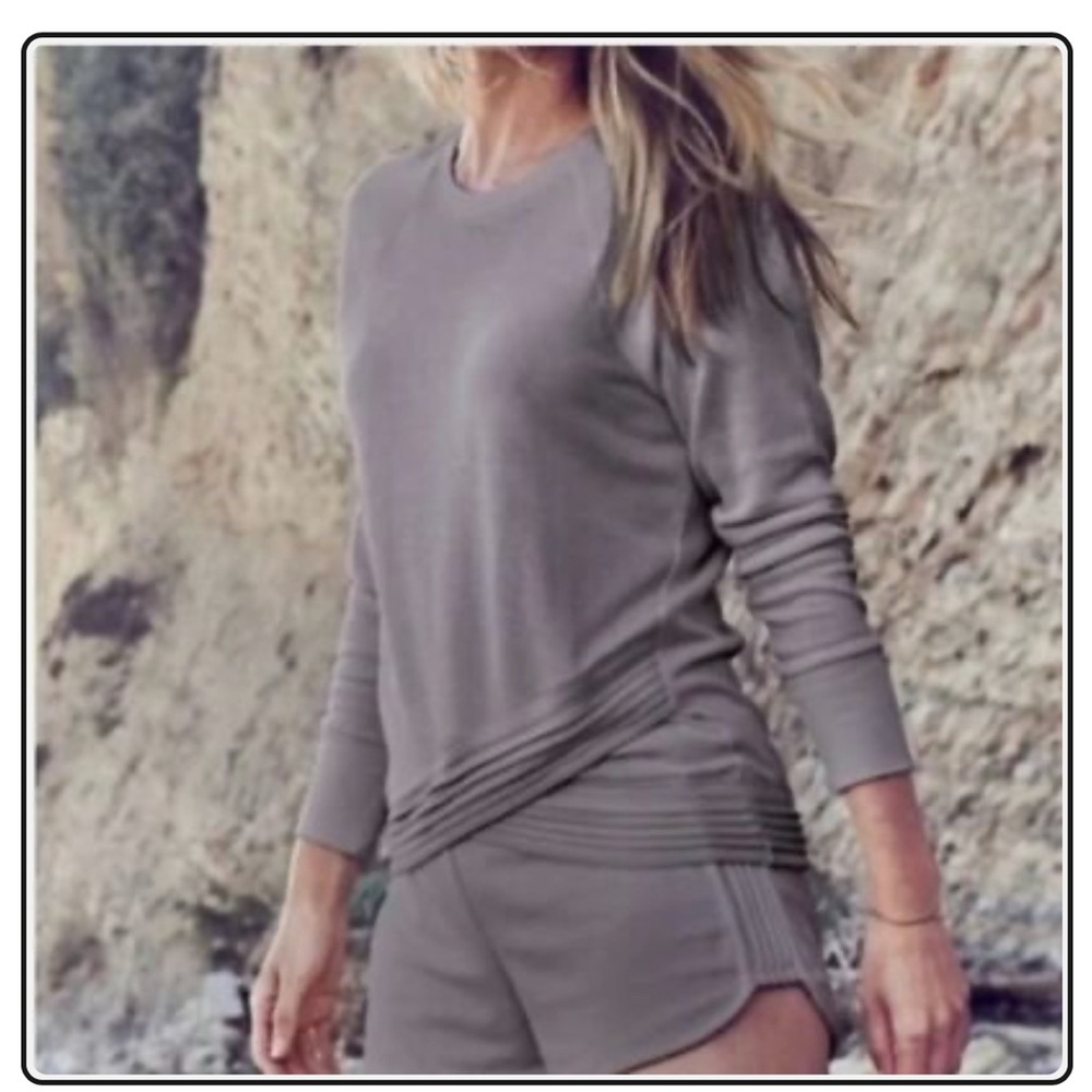 Athleta Gray Serenity Criss Cross Pullover Sweatshirt Sweater Size Small